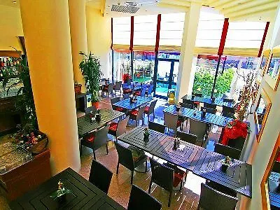 Grand Hotel Barone Di Sassj Sesto San Giovanni 4*,